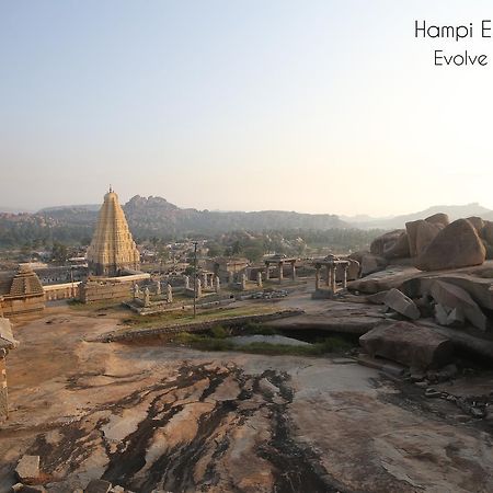 Evolve Back Hampi Hotell Exteriör bild
