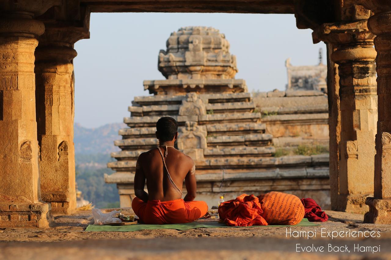 Evolve Back Hampi Hotell Exteriör bild